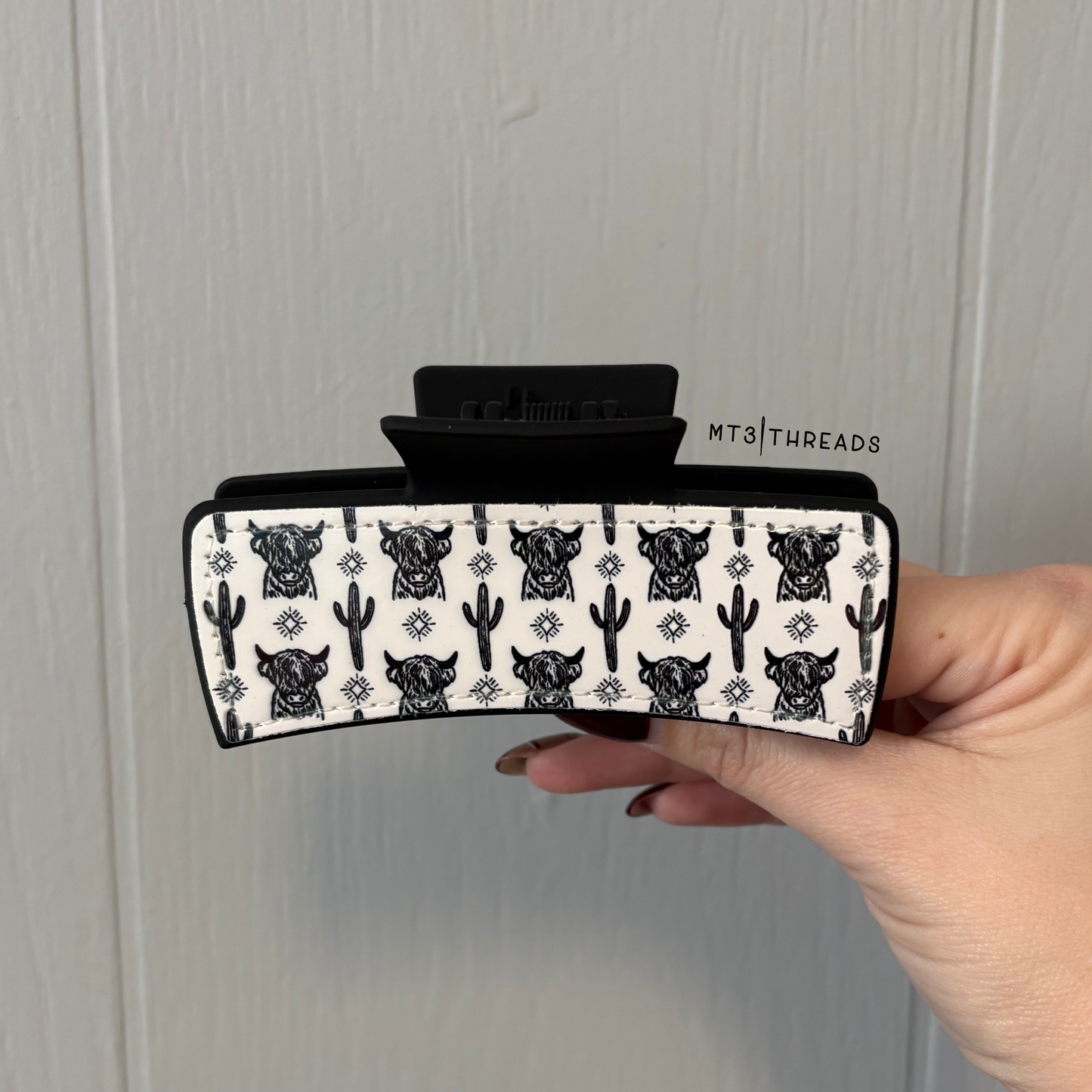 Black + White Highland Cow | Claw Clip